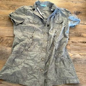 Maurice’s ripped green button up shirt